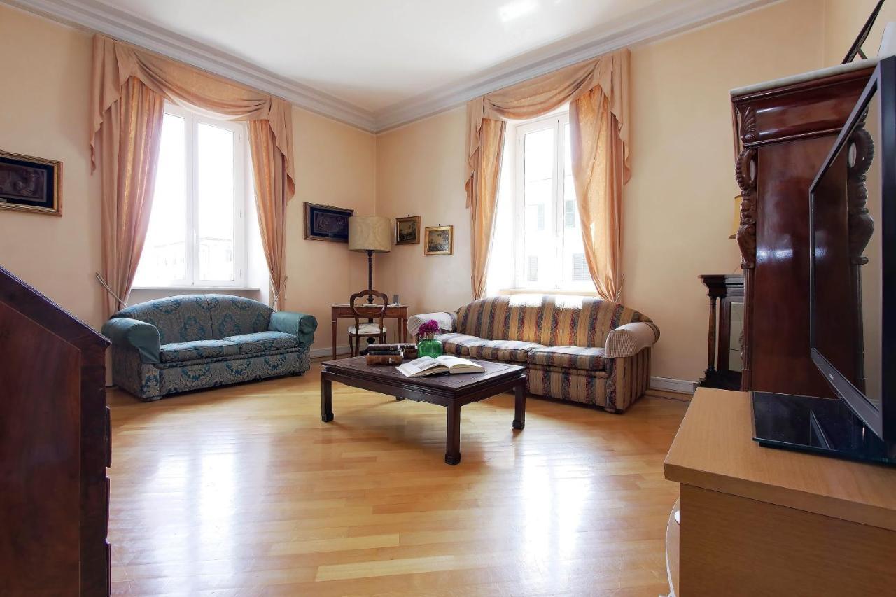 Vatican House Via Terenzio Рим Екстер'єр фото